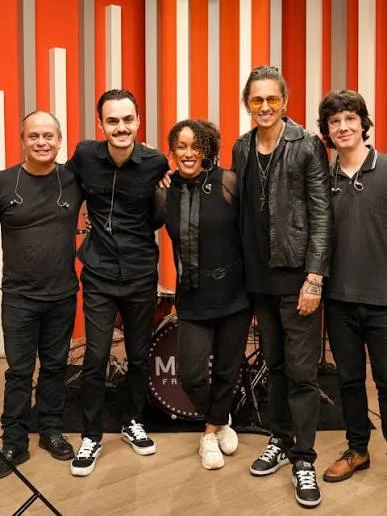 Marsu Frontini com a banda